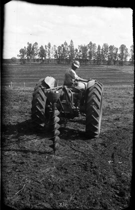 Implemento Agrícola - Furadeira